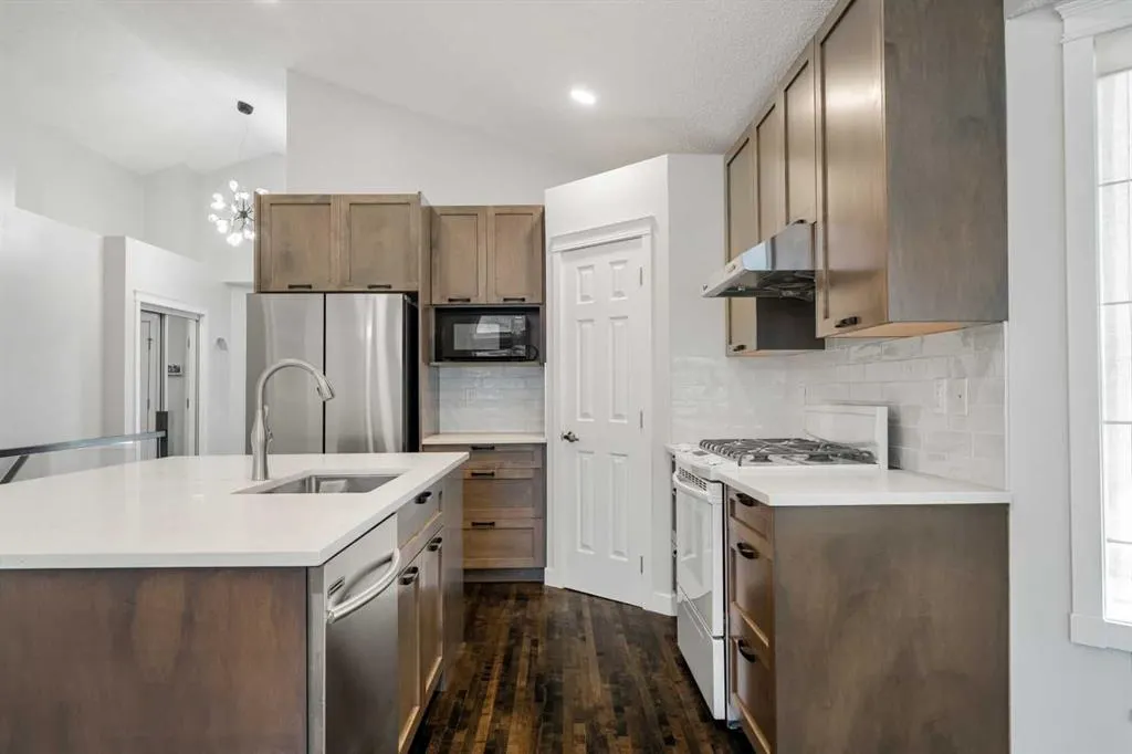 207 Arbour Butte Road NW