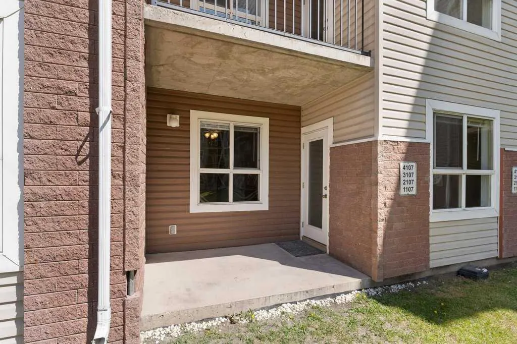 73 Erin Woods Court SE, #1107