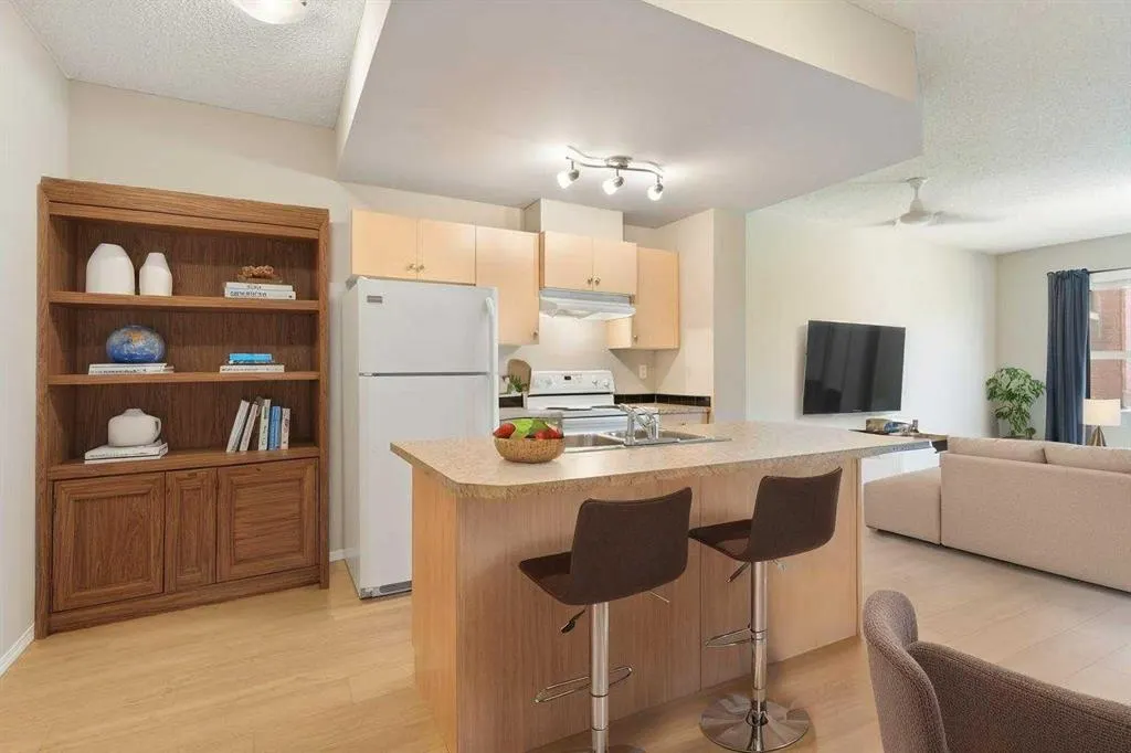 73 Erin Woods Court SE, #1107