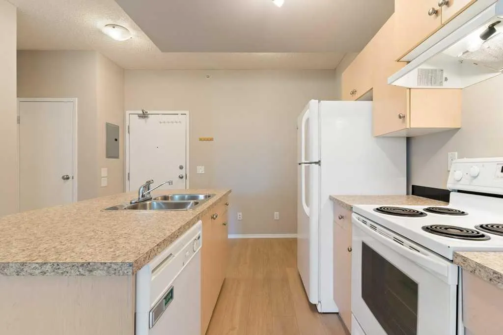 73 Erin Woods Court SE, #1107