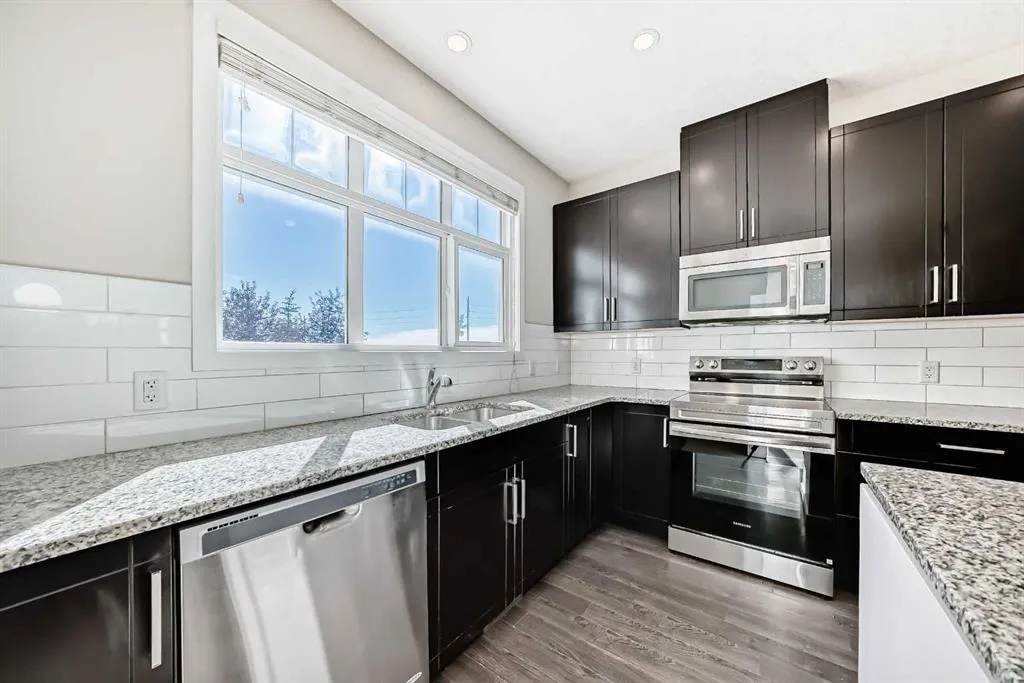 203 Copperstone Park SE
