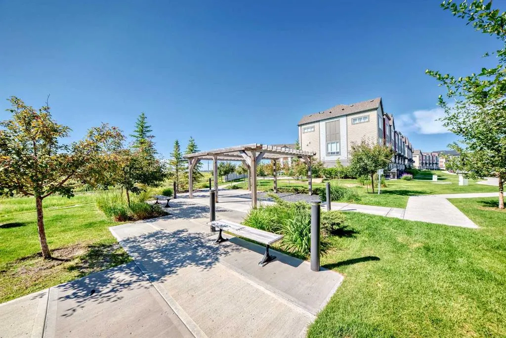 203 Copperstone Park SE