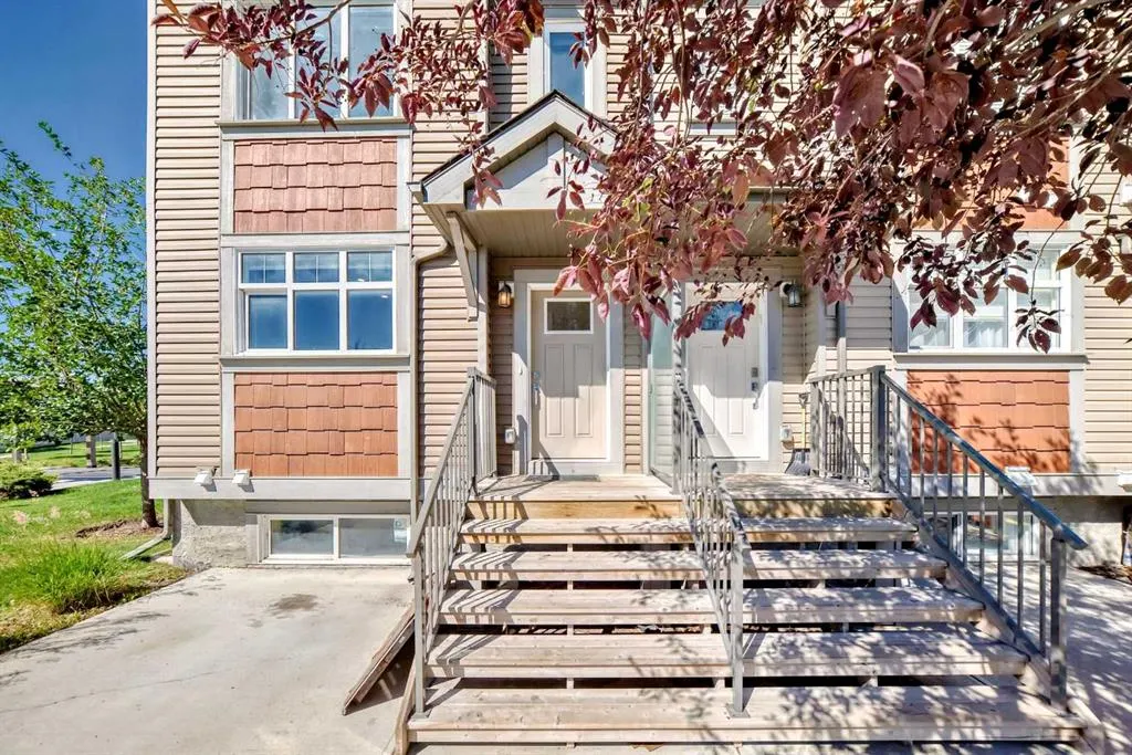 203 Copperstone Park SE