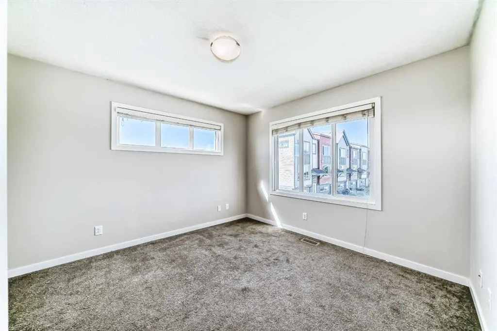203 Copperstone Park SE