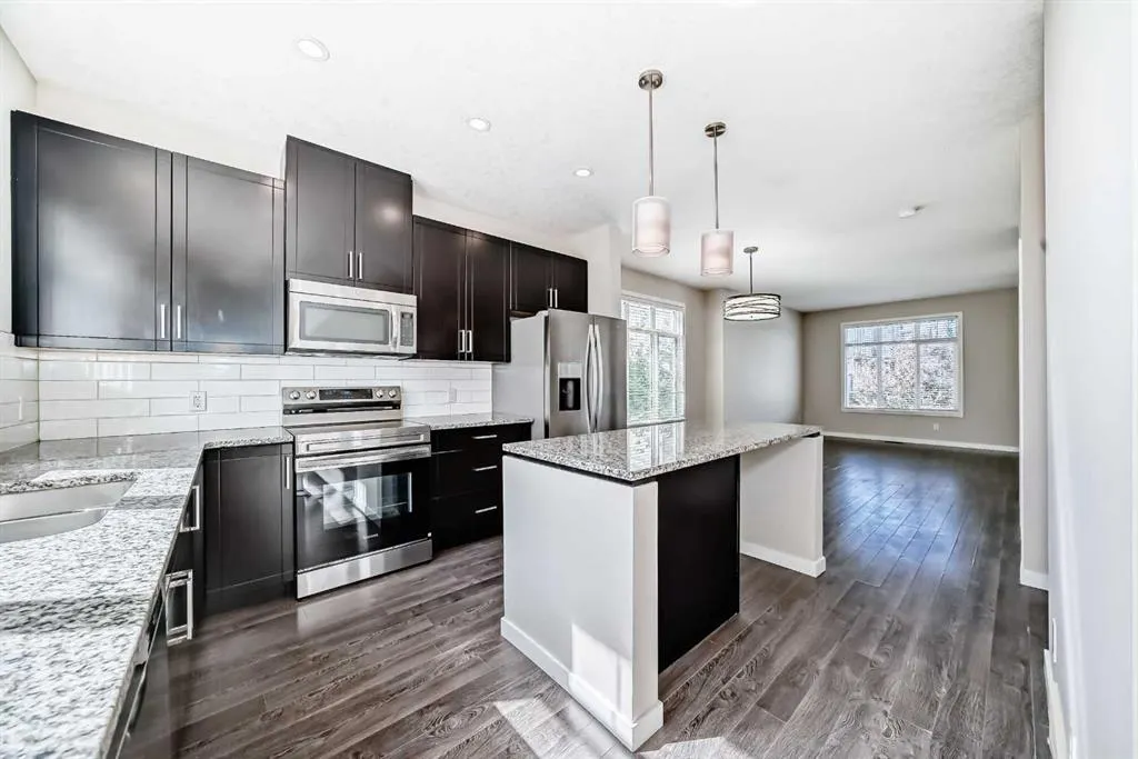 203 Copperstone Park SE