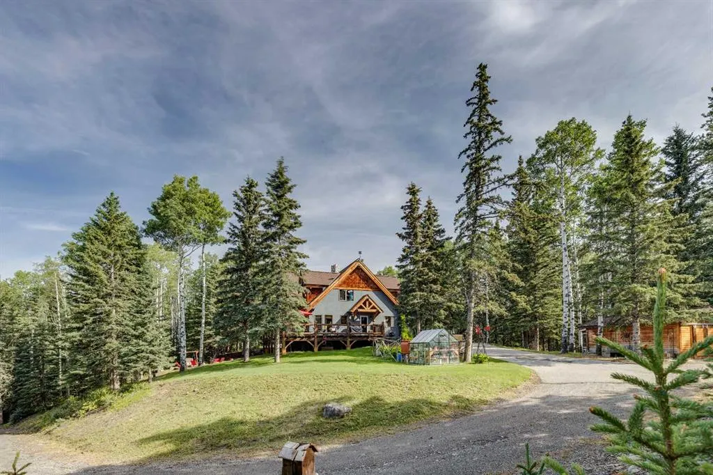 352246 242 Avenue W, #100