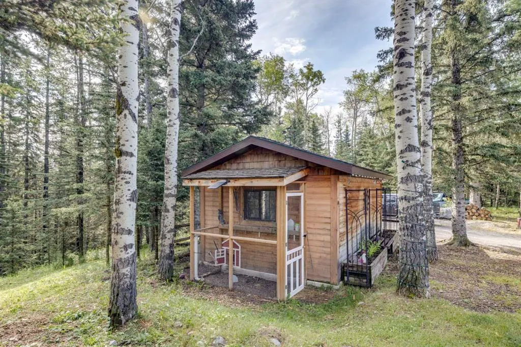 352246 242 Avenue W, #100