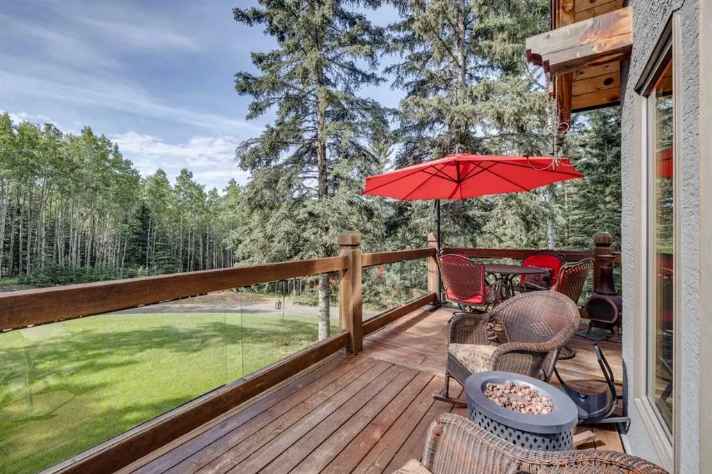 352246 242 Avenue W, #100