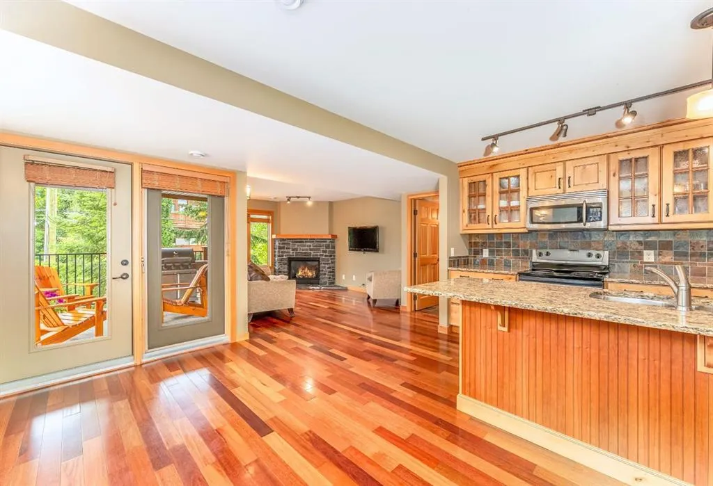 722 3rd Street, #2