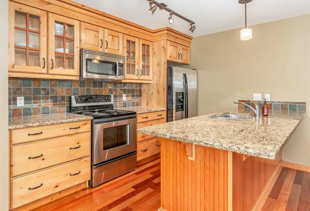 722 3rd Street, #2