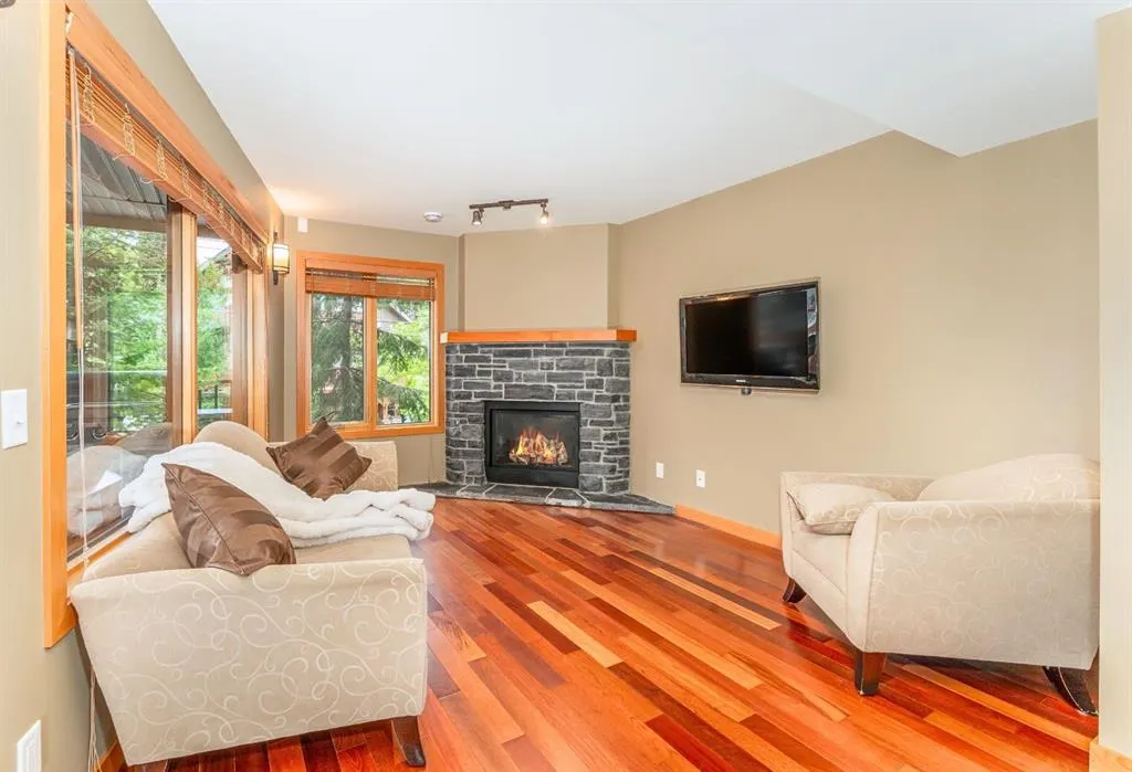 722 3rd Street, #2