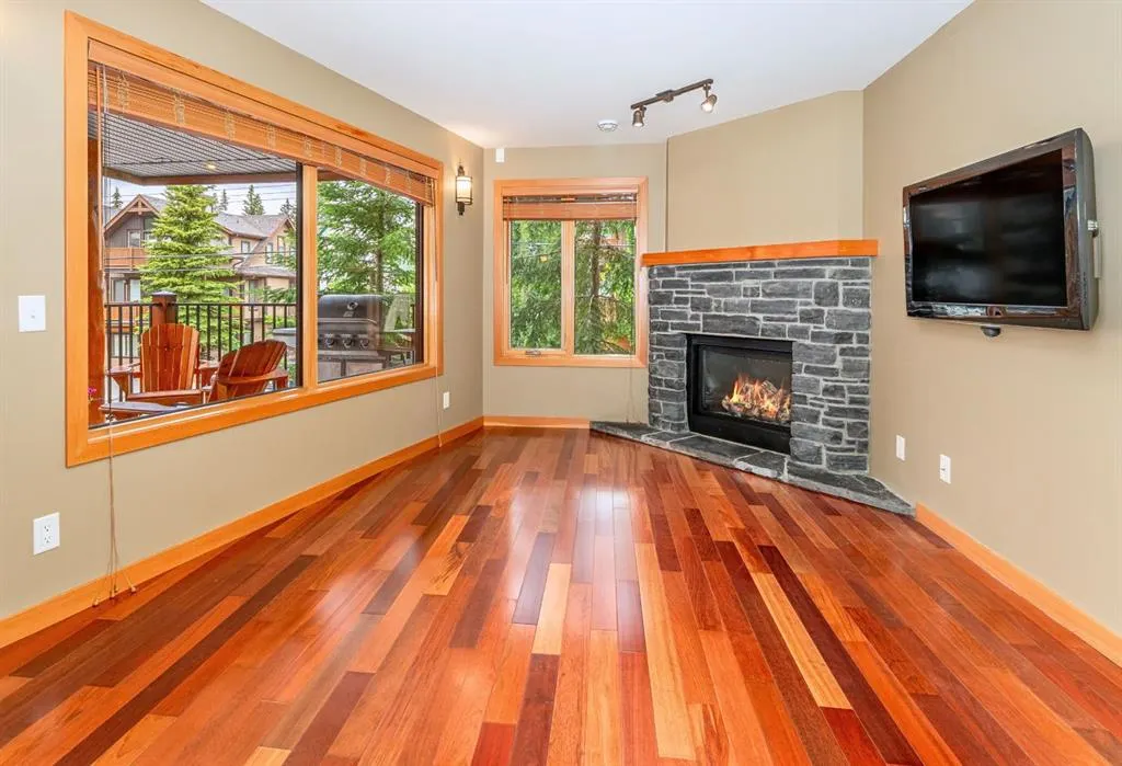 722 3rd Street, #2