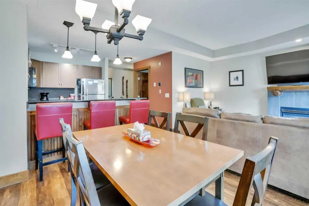 121 Kananaskis Way, #102