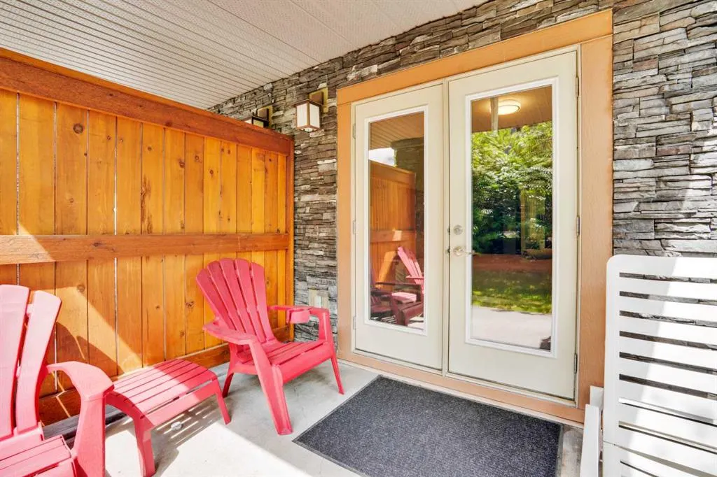 121 Kananaskis Way, #102