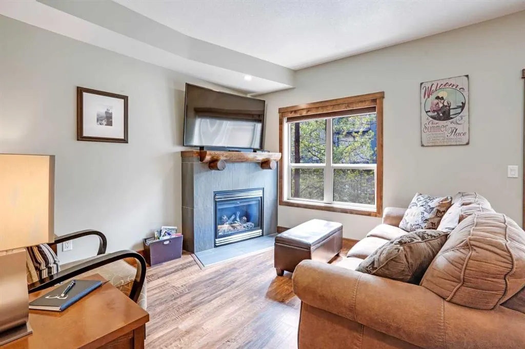 121 Kananaskis Way, #102