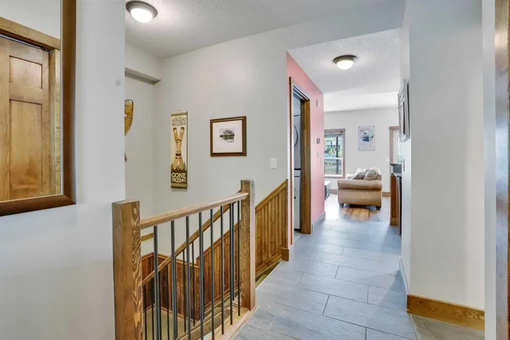 121 Kananaskis Way, #102