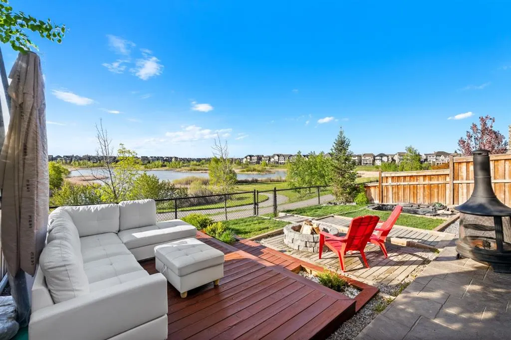 24 Masters Court SE