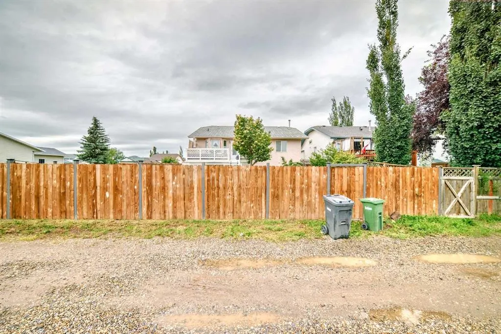 401 Strathford Bay
