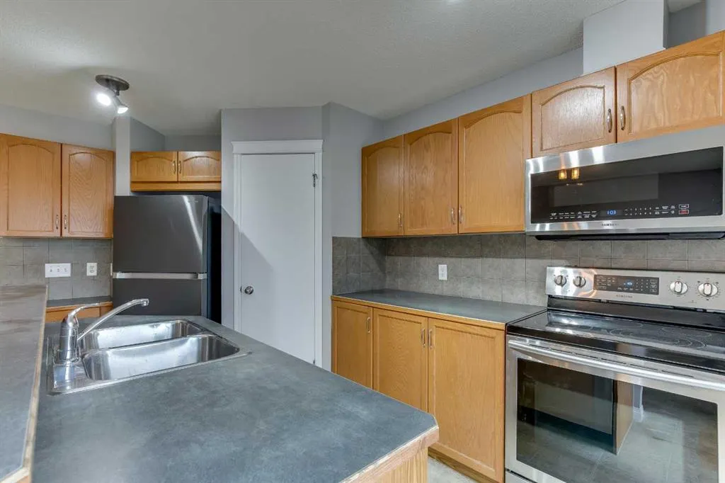 124 Prestwick Villas SE