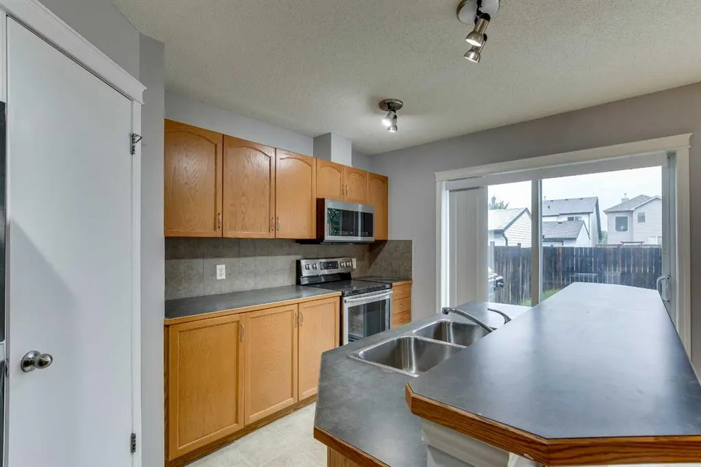 124 Prestwick Villas SE