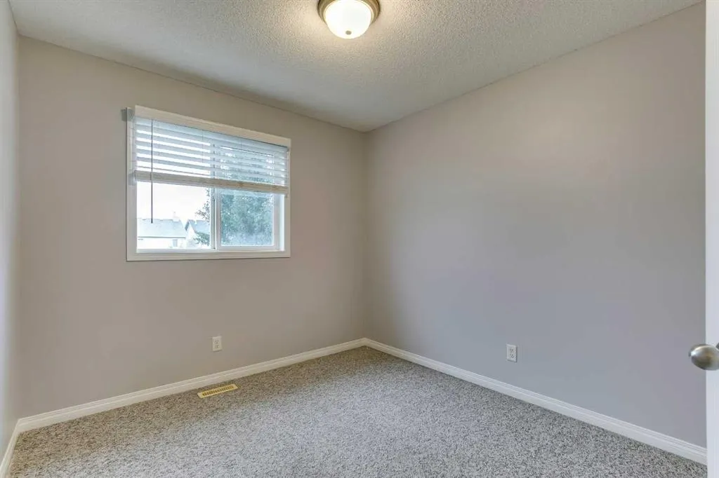 124 Prestwick Villas SE