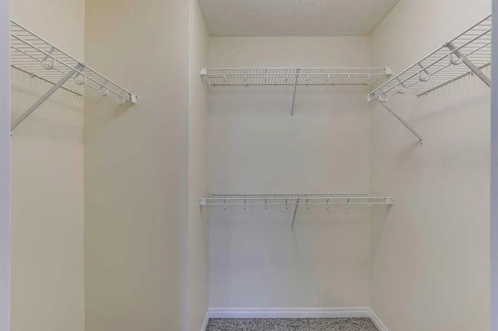124 Prestwick Villas SE