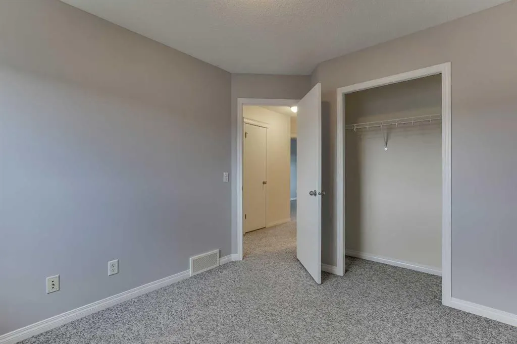 124 Prestwick Villas SE