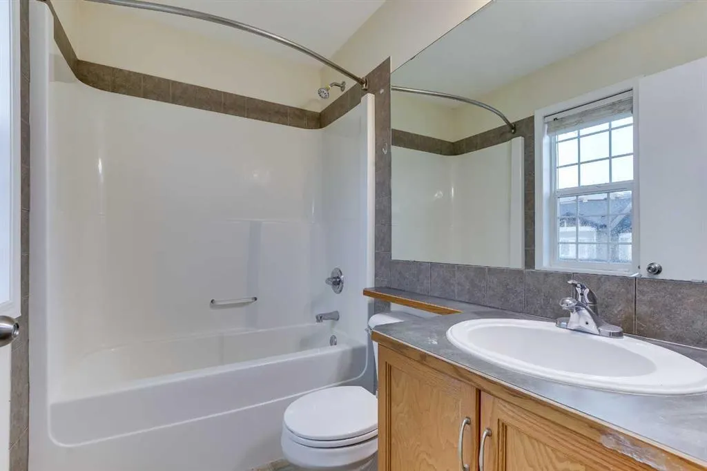 124 Prestwick Villas SE