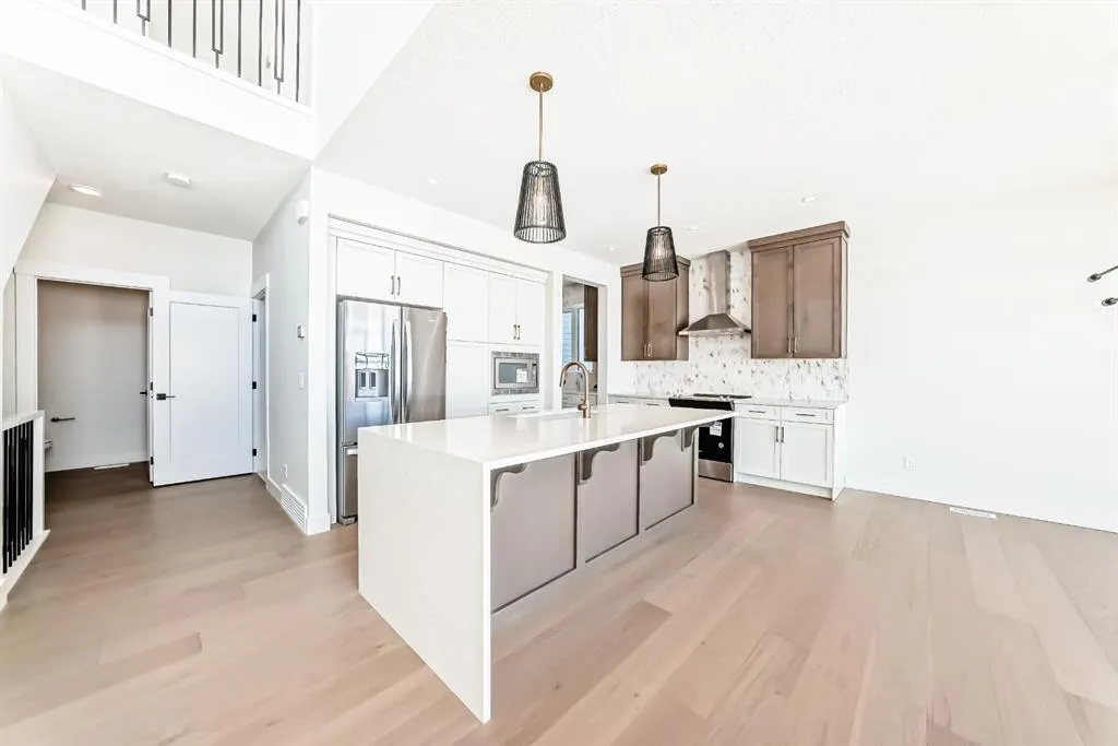 80 Legacy Woods Crescent SE