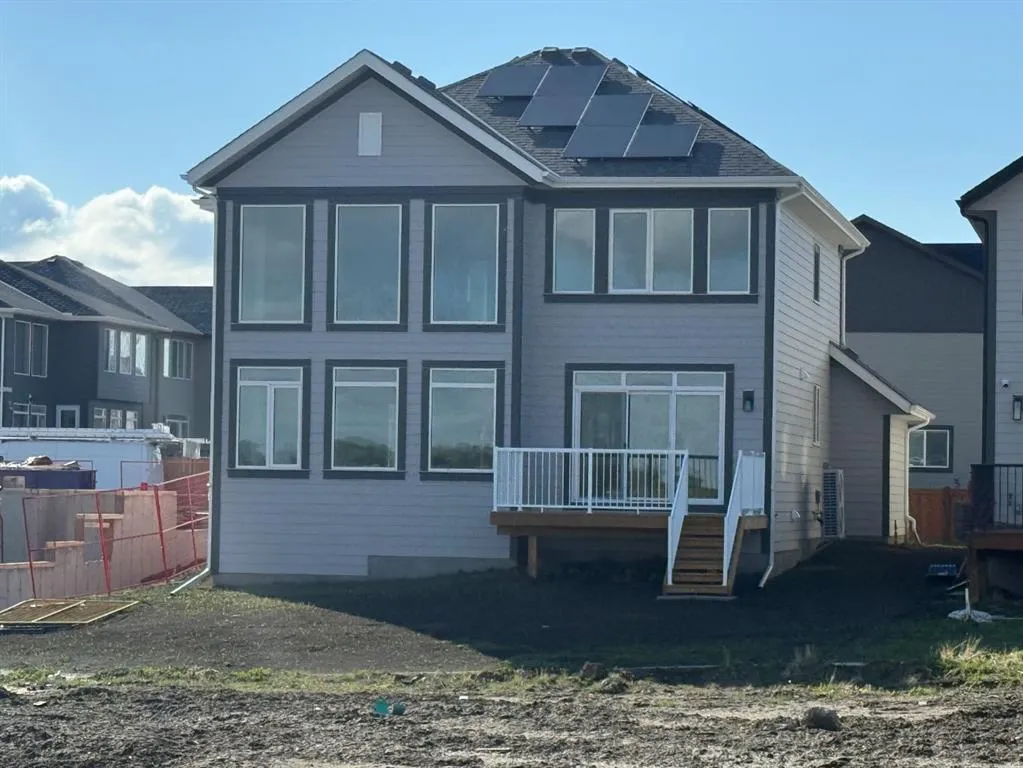 80 Legacy Woods Crescent SE