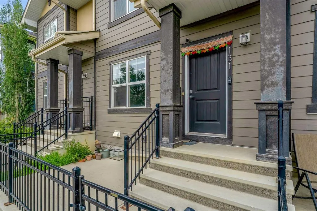 131 Evanscrest Gardens NW