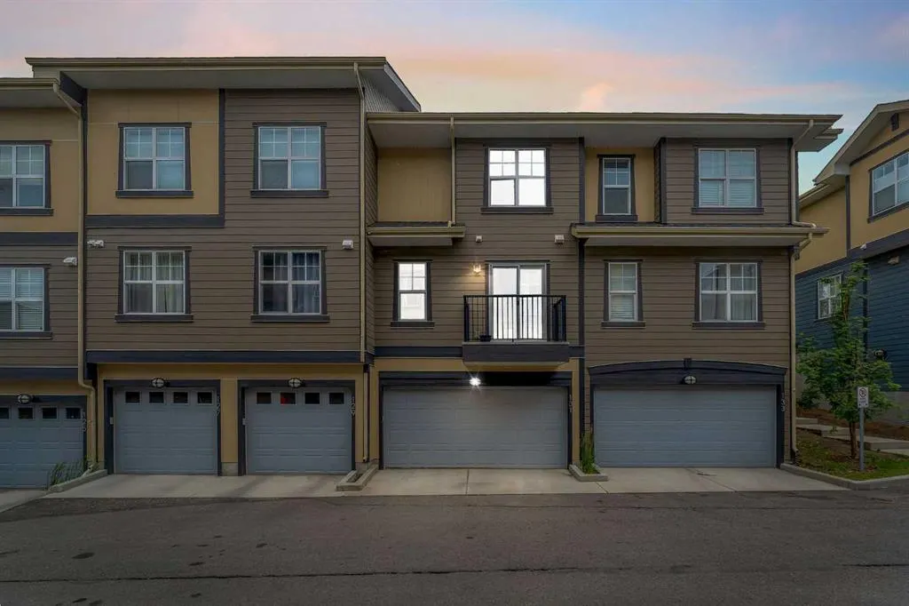 131 Evanscrest Gardens NW