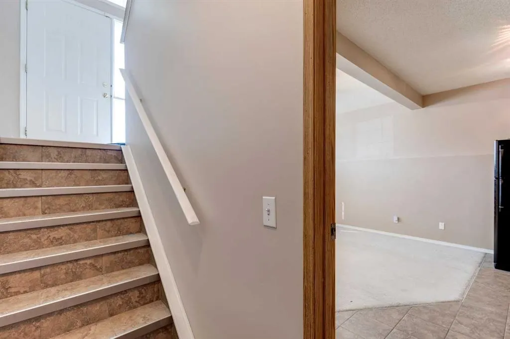 91 Martin Crossing Close NE