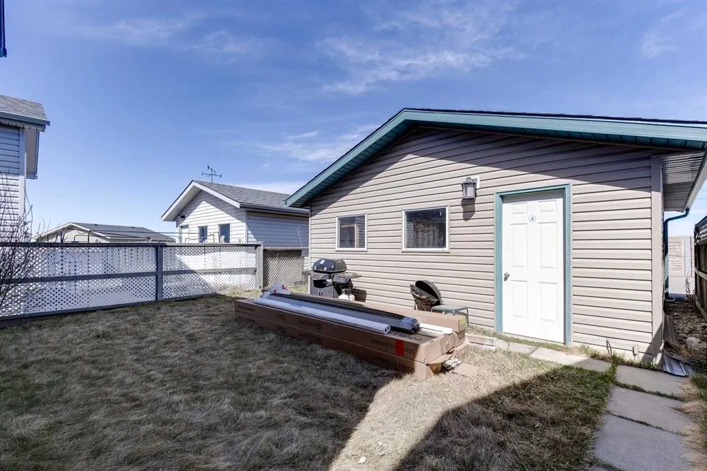 91 Martin Crossing Close NE