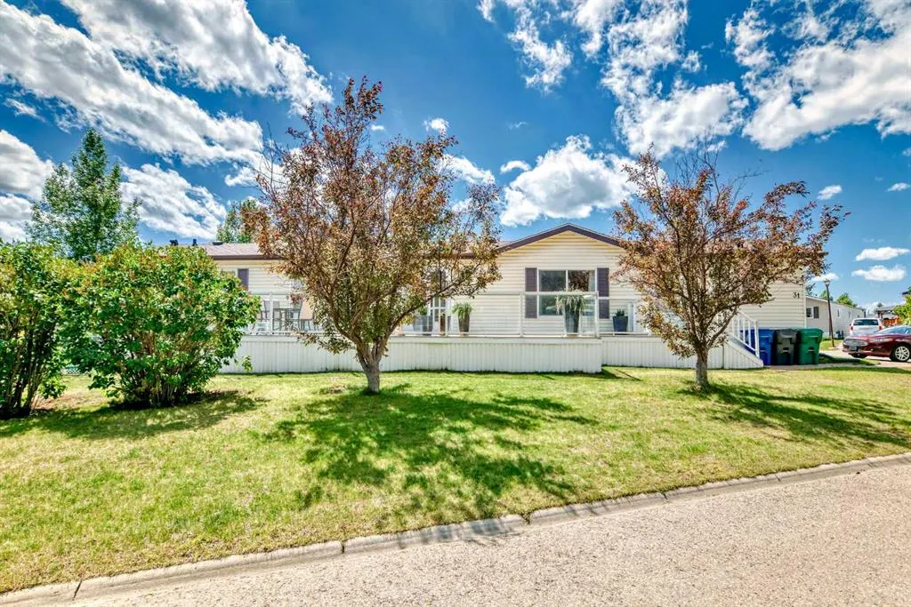 99 arbour lake Road NW, #31