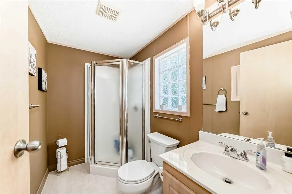 99 arbour lake Road NW, #31