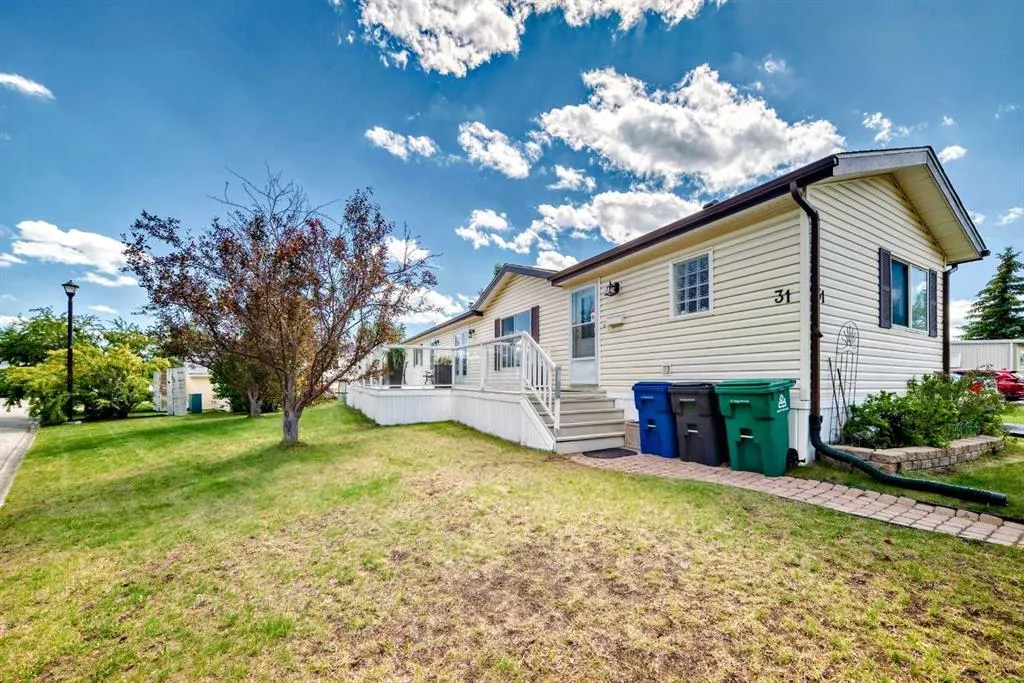 99 arbour lake Road NW, #31