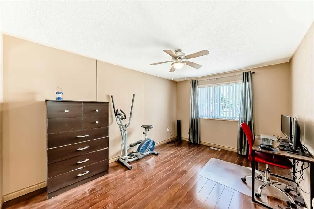 99 arbour lake Road NW, #31