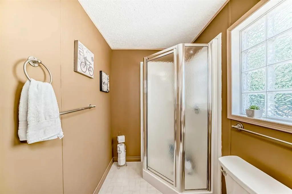 99 arbour lake Road NW, #31