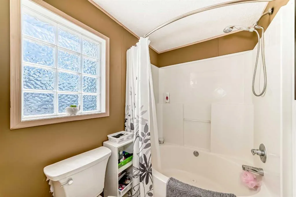 99 arbour lake Road NW, #31