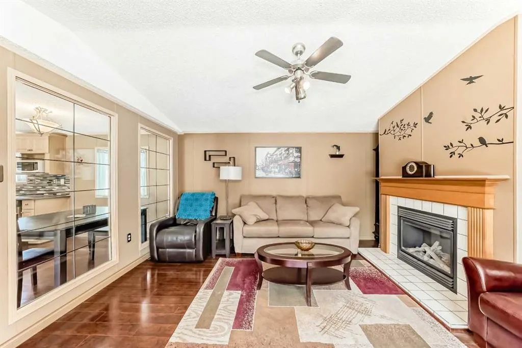 99 arbour lake Road NW, #31