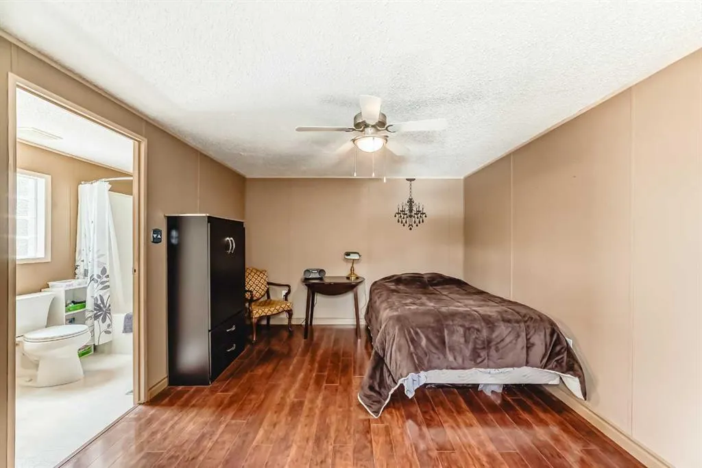 99 arbour lake Road NW, #31