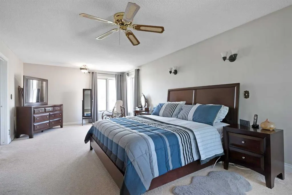 56053 Ridgeview Drive E