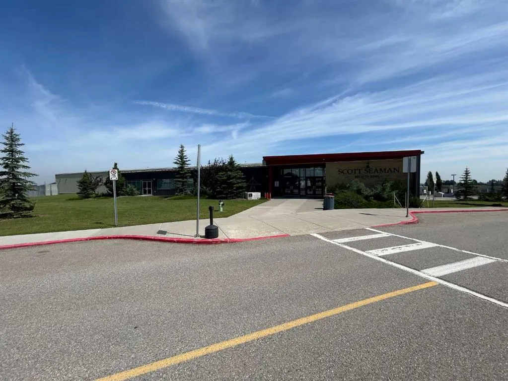 56053 Ridgeview Drive E