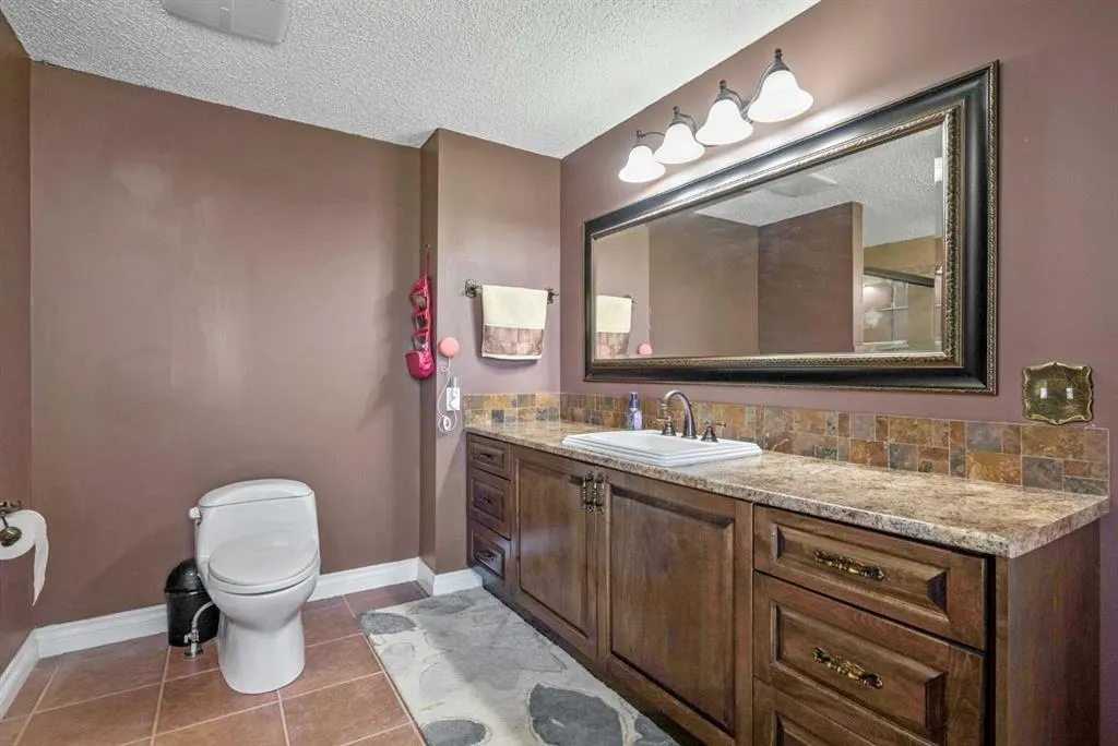 56053 Ridgeview Drive E