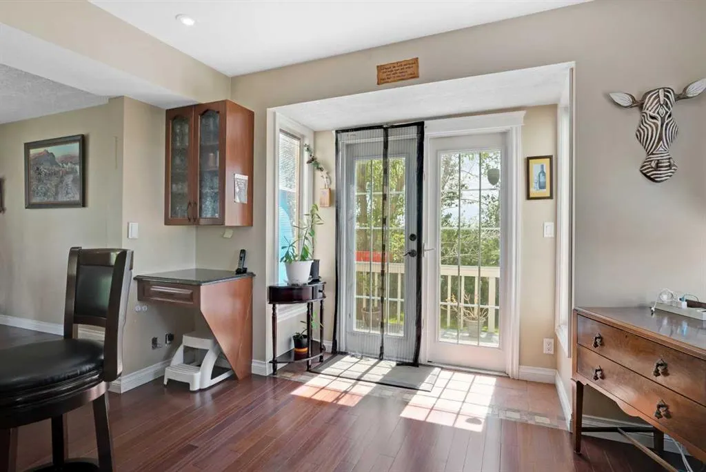 56053 Ridgeview Drive E