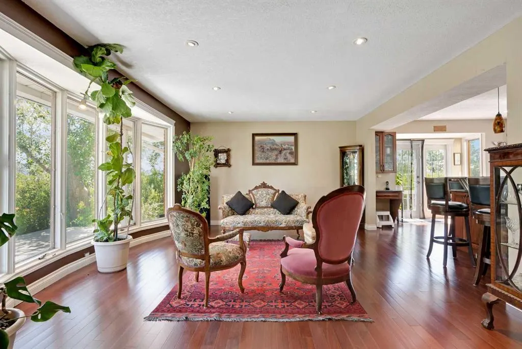 56053 Ridgeview Drive E