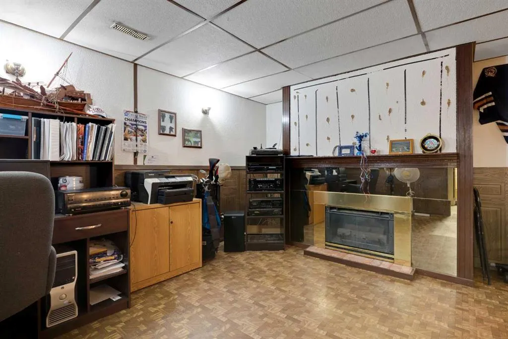 56053 Ridgeview Drive E