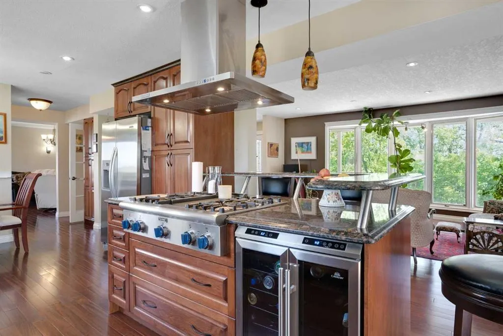 56053 Ridgeview Drive E