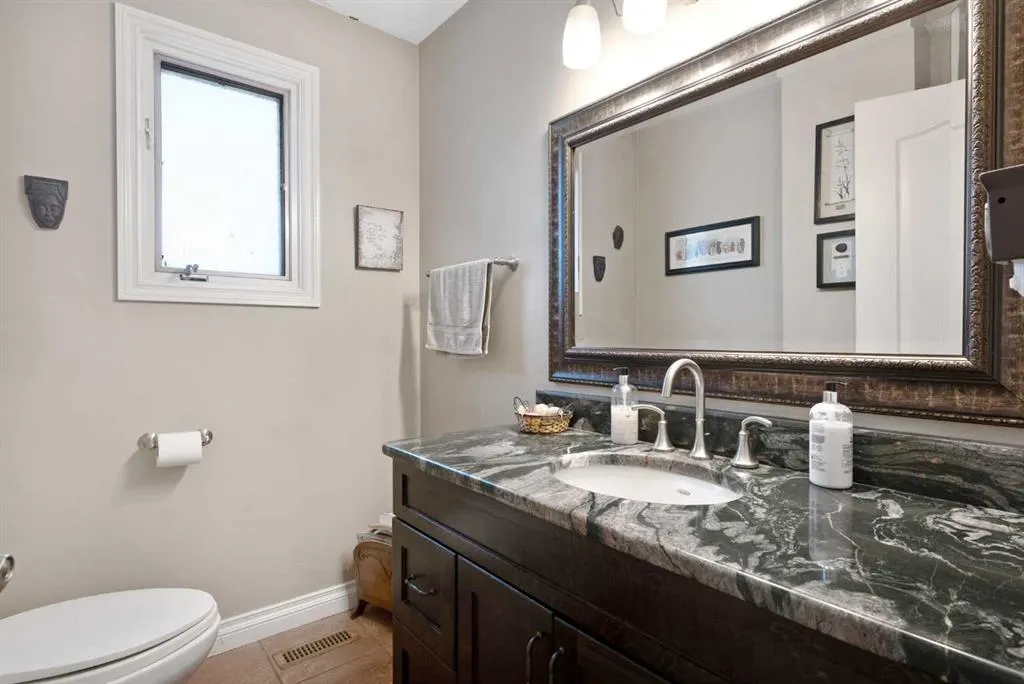 56053 Ridgeview Drive E